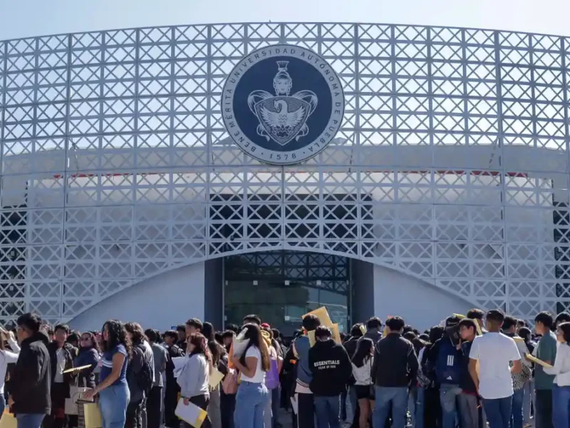 Esta es la lista de postulados a la rectoría BUAP; aparece Beatriz Gutiérrez Müller.
