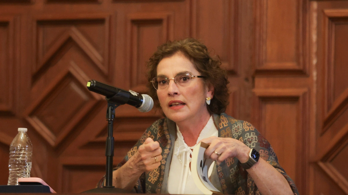 Beatriz Gutiérrez Müller niega cambio de residencia a España  