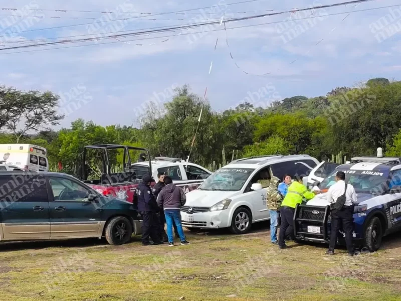 Mueren dos en aparatosa volcadura en la carretera La Colorada-Tepexi de Rodríguez  