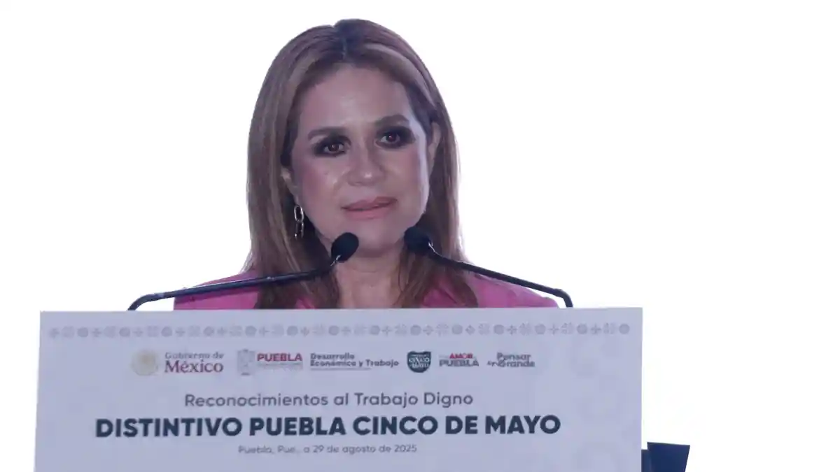50 empresas en Puebla reciben distintivos Cinco de Mayo.