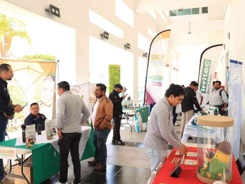 Innovación en manejo de agua y mecanismos de cultivo en la Expo Hortícola BUAP 2025  