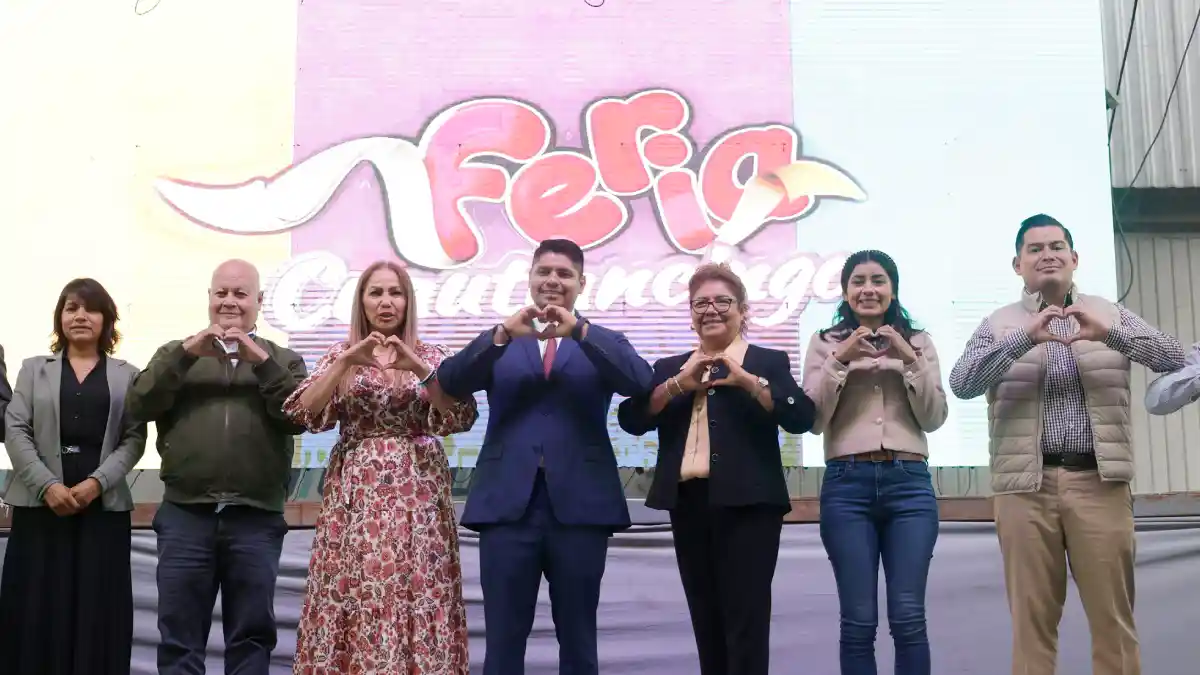 El presidente municipal Omar Muñoz en la inauguración de la Feria Cuautlancingo 2025.