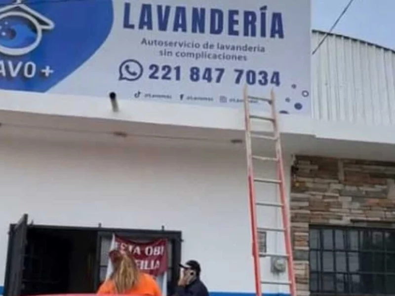 Delincuentes saquean lavandería previo a su apertura en Puebla