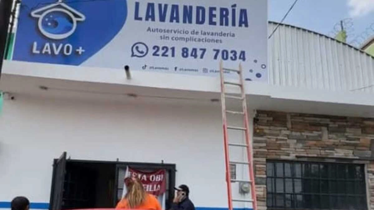 Delincuentes saquean lavandería previo a su apertura en Puebla