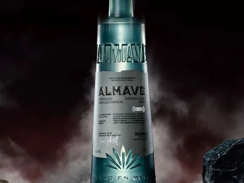 Lewis Hamilton crea mezcal sin alcohol hecho con agave de Puebla 
