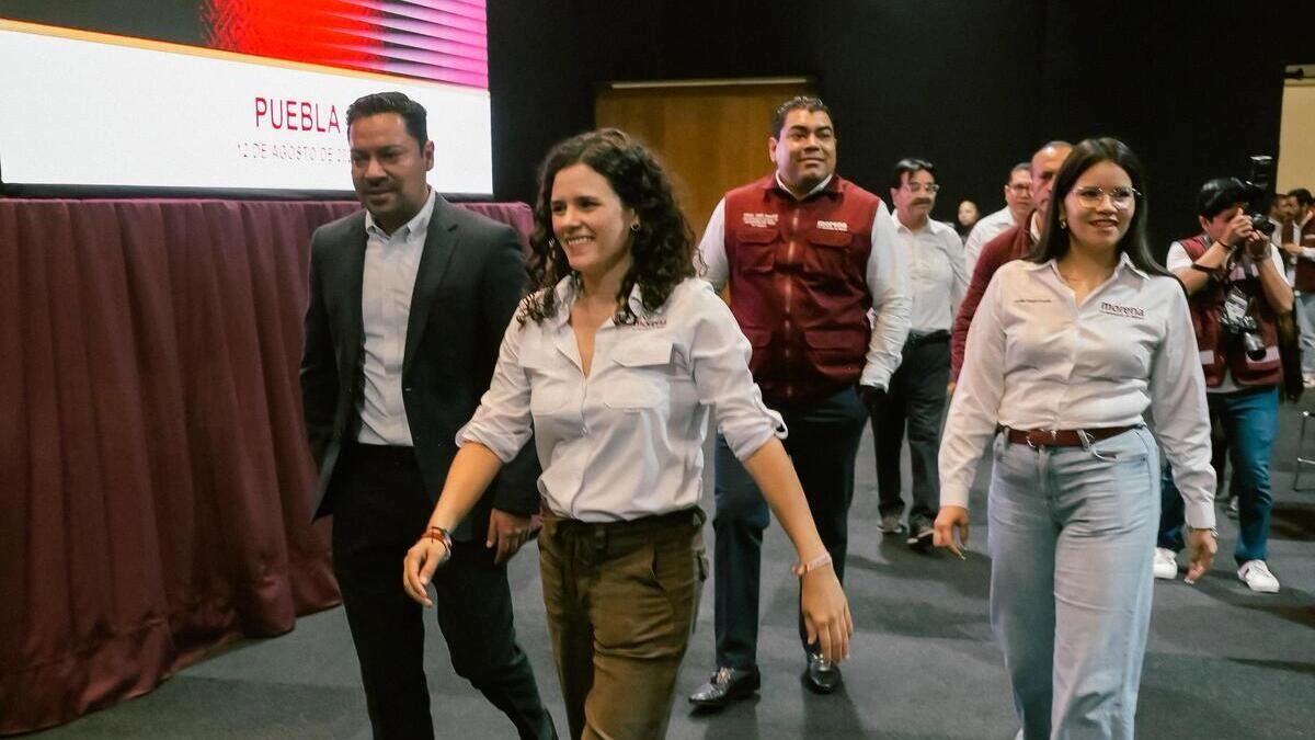 Presidenta nacional de Morena pide a ediles de Puebla atender lo indispensable antes de hacer megaobras  