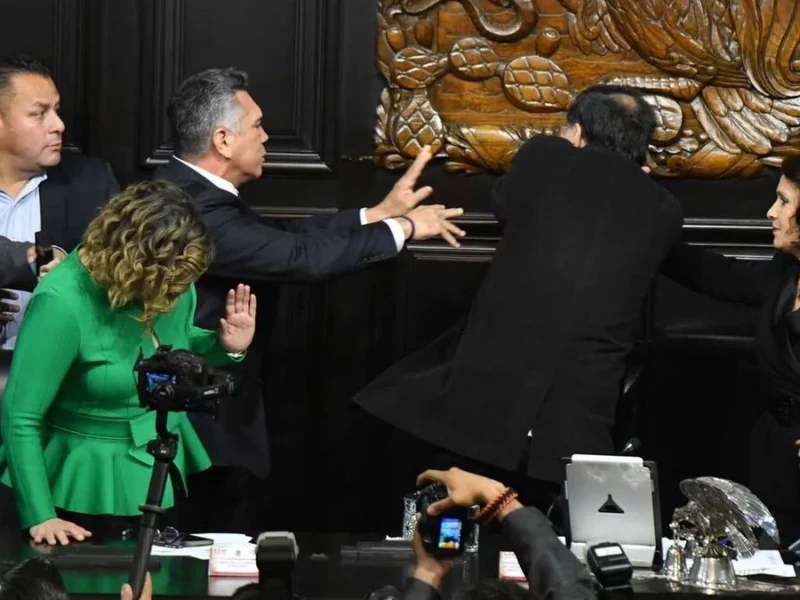 VIDEO: Noroña y Alito Moreno protagonizan pelea en el pleno del Senado