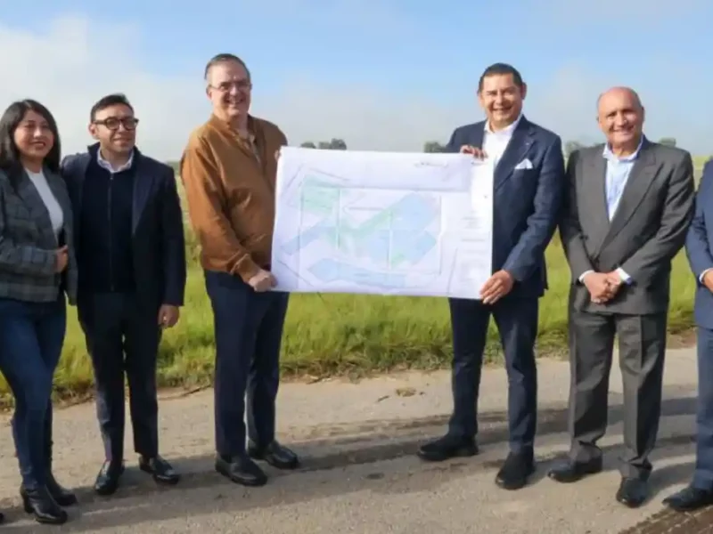 Ebrard firma convenio con Armenta: Puebla se convierte en Polo de Desarrollo.