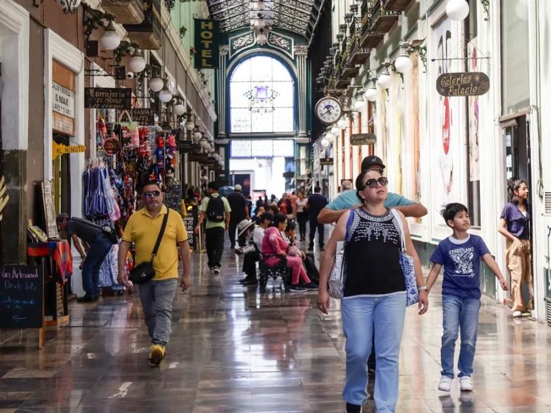Puebla se llena de turistas en vacaciones: reportan ocupación hotelera de 90%  