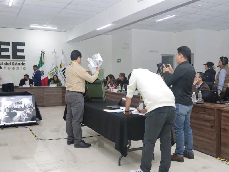 Se mantienen 21 personas como aspirantes a consejeros del IEE