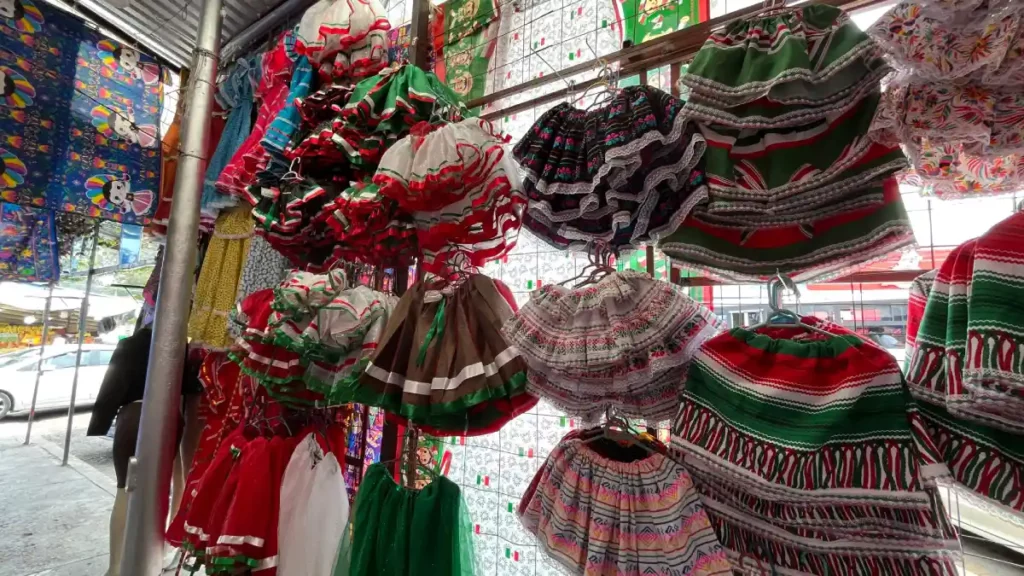 Trajes para el 15 de septiembre.