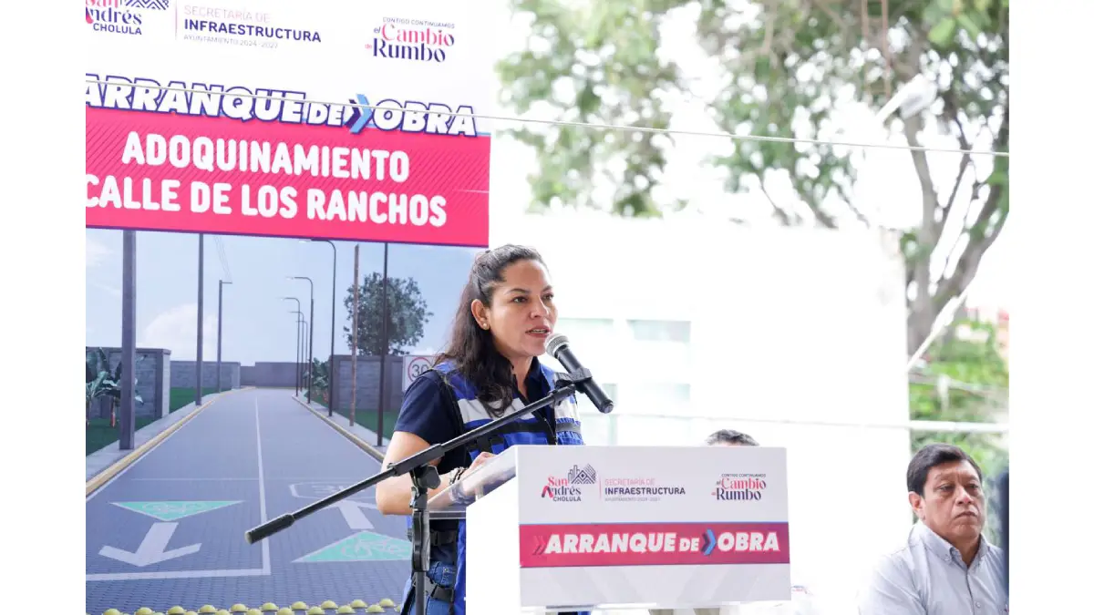 Inicia Lupita Cuautle obra de adoquinamiento en San Bernardino Tlaxcalancingo