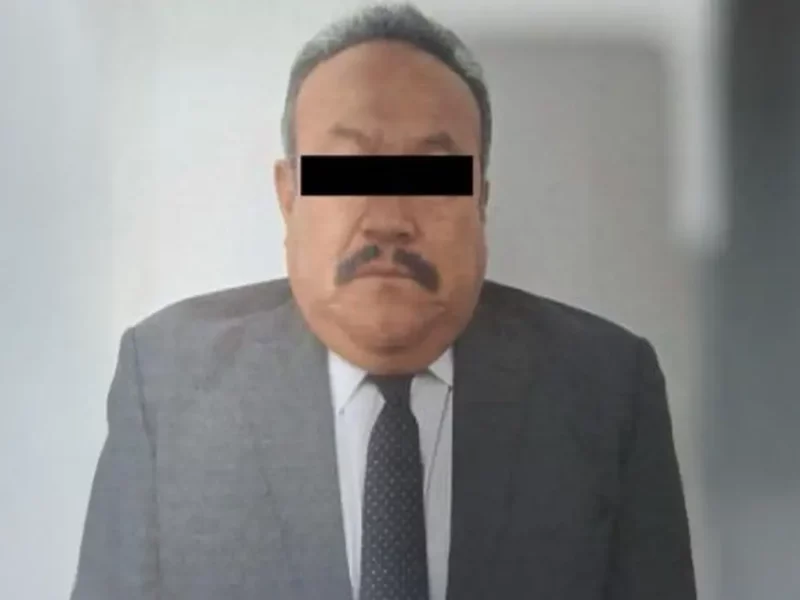 Vinculan a proceso al comandante de la FGE, tendrá área especial en el penal de Cholula