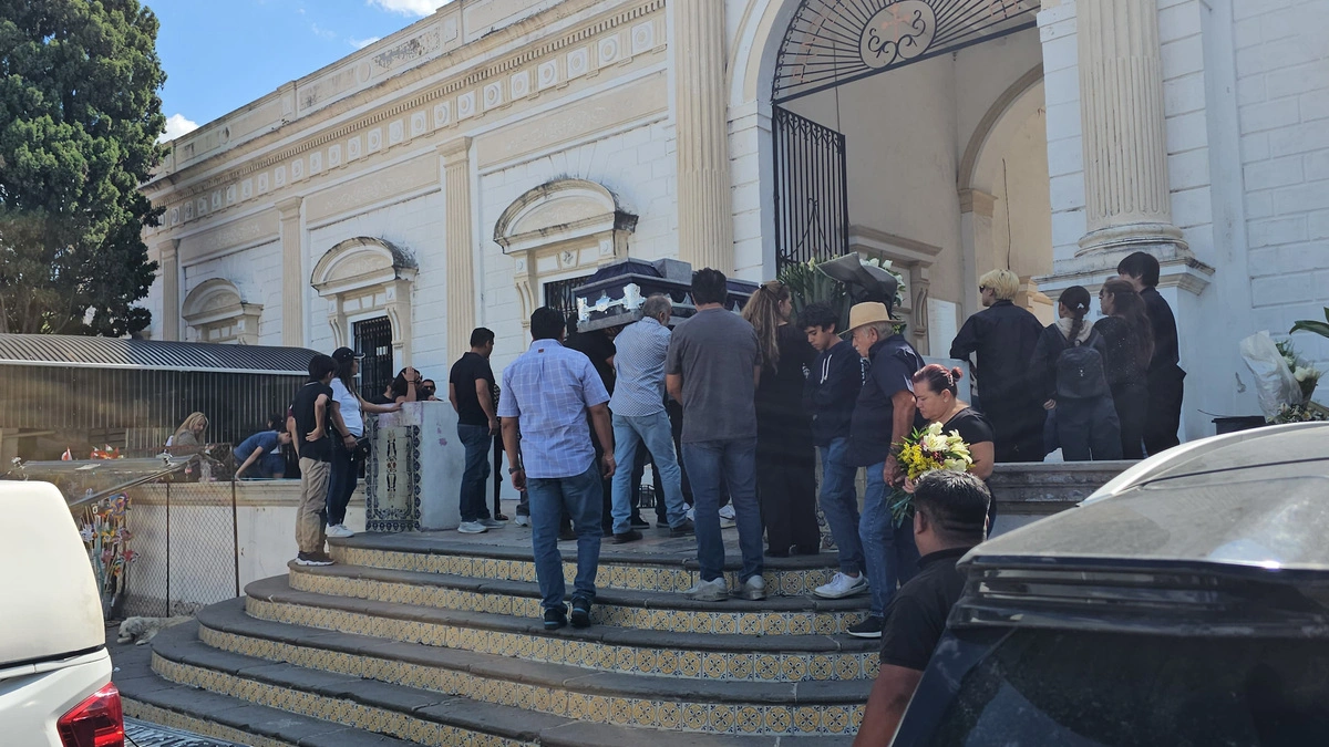 Sepultan al policía Sergio Rodríguez, uno de los atropellados en la México-Puebla