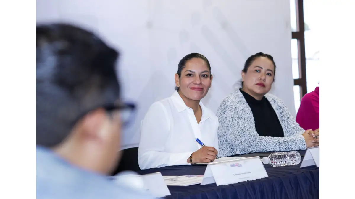 Reconoce Lupita Cuautle a jóvenes con beca UDLAP