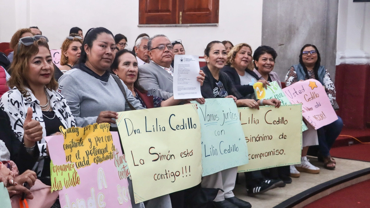 Con música y pancartas, continua el respaldo a Lilia Cedillo para ir por la reelección en la BUAP  