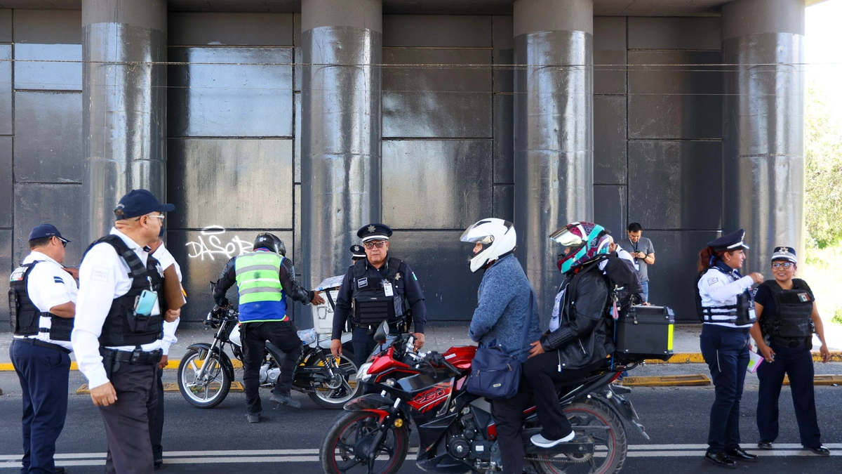 En operativos han multado a 2 mil motociclistas de Puebla por circular sin licencia  