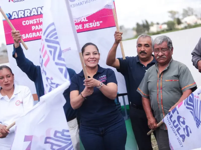 Inicia Lupita Cuautle obra en el panteón municipal de Santa María Tonantzintla
