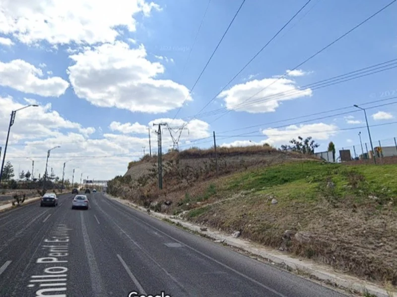 Con rifles R-15, intentan asaltar a payasito poblano en el Periférico Ecológico  