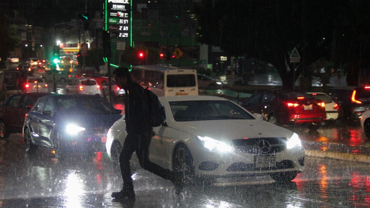 Alertan por alta probabilidad de lluvia y tormentas eléctricas para este lunes en Puebla 