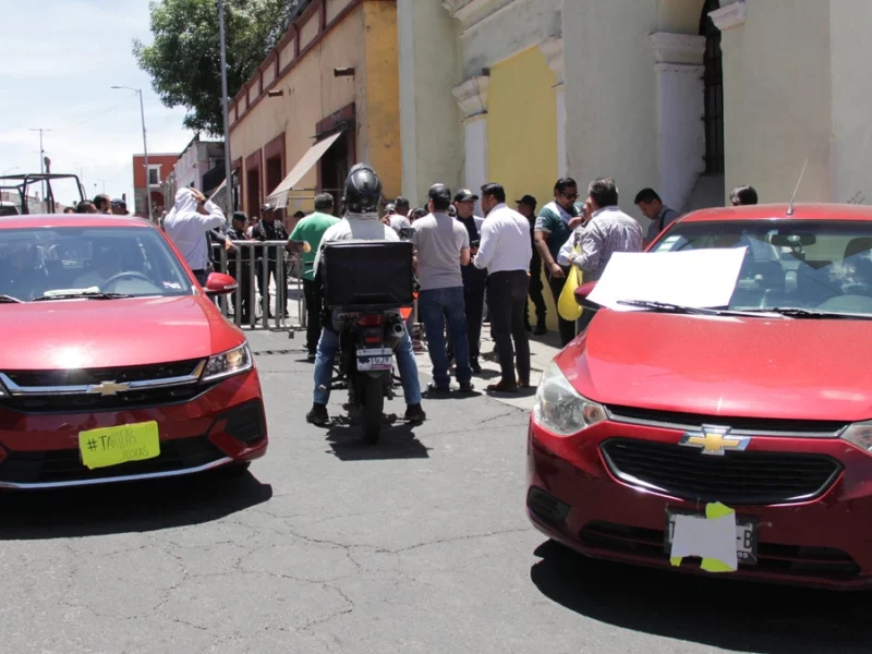 En Puebla, conductores de Uber y DiDi piden mejores condiciones laborales