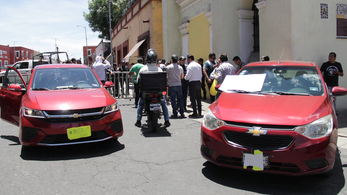 En Puebla, conductores de Uber y DiDi piden mejores condiciones laborales