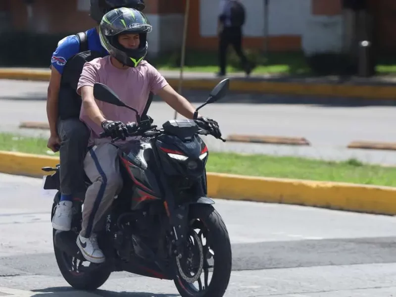 Lanzan descuentos para regularización de motociclistas en Puebla: licencia, placas y tenencia