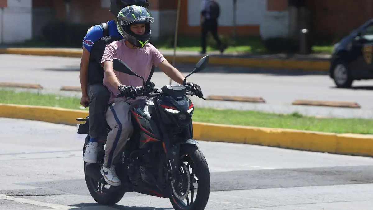 Lanzan descuentos para regularización de motociclistas en Puebla: licencia, placas y tenencia