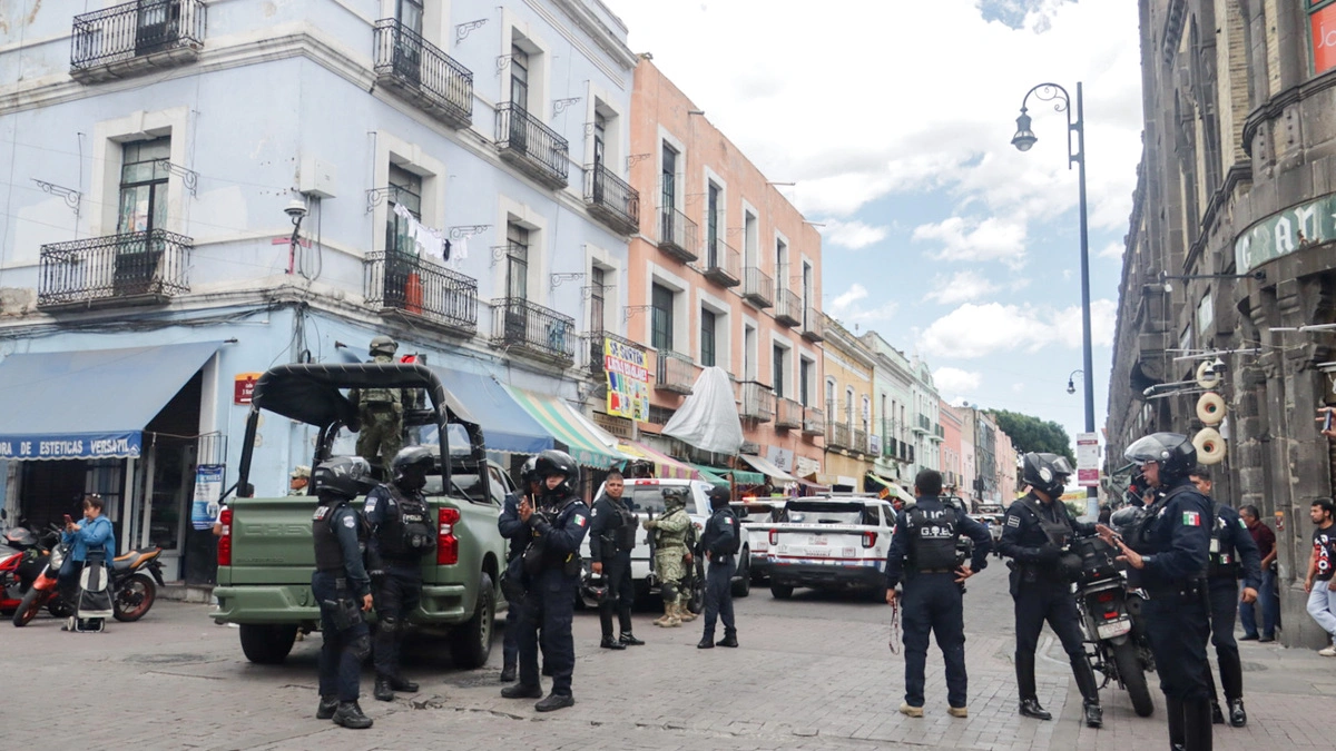 VIDEO: Enfrentamiento entre policías y ambulantes deja 13 lesionados en el Centro Histórico