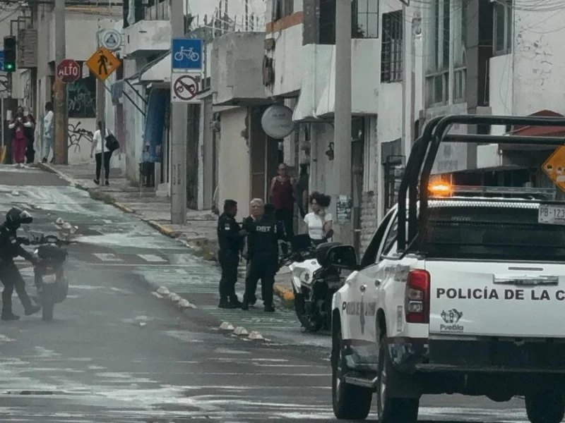 Riña entre antiguos socios termina con uno baleado y otro detenido en Puebla