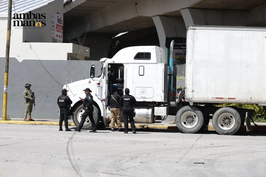 Tas el operativo de esta mañana, se informó del cierre de seis salidas ilegales en el tramo Cuapiaxtla-Cuacnopalan de la Puebla-Orizaba.