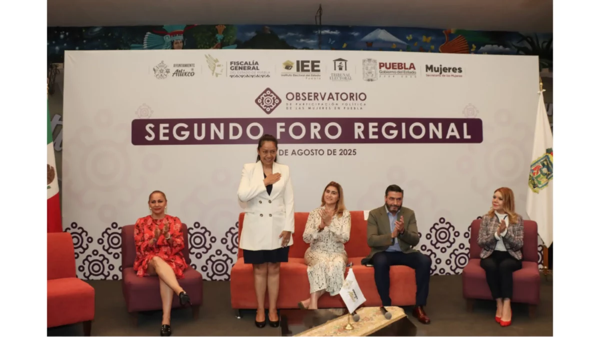 Ariadna Ayala, presidenta municipal, recibe en Atlixco el segundo foro regional por la participación política de las mujeres.