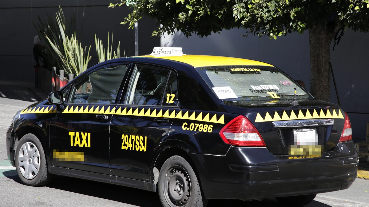 VIDEO: Taxistas golpean a delincuentes en Balcones del Sur 