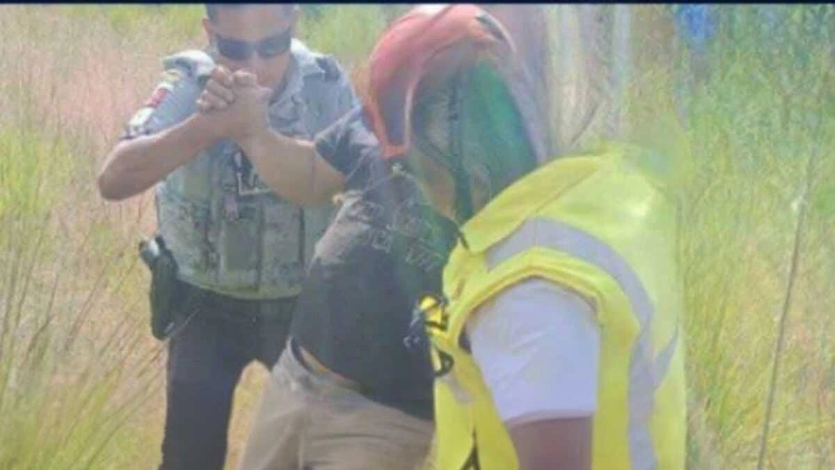 Encuentran a trailero amarrado tras ser víctima de asalto en la Amozoc-Perote