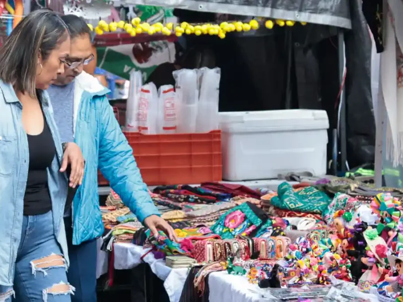 Ambulantes pagaron 171 pesos para instalarse durante las Fiestas Patrias en Puebla.