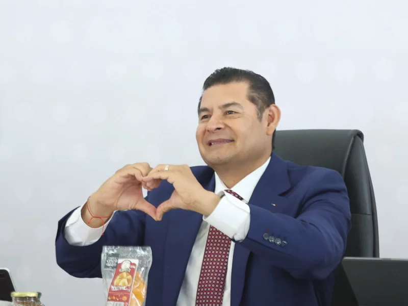 Armenta viajará a Phoenix para la presentación del Centro de Diseño de Semiconductores 