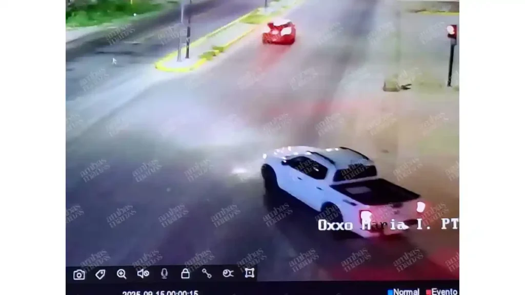 Camioneta en la que iba el comando armado que realizó un ataque en Tepeaca.