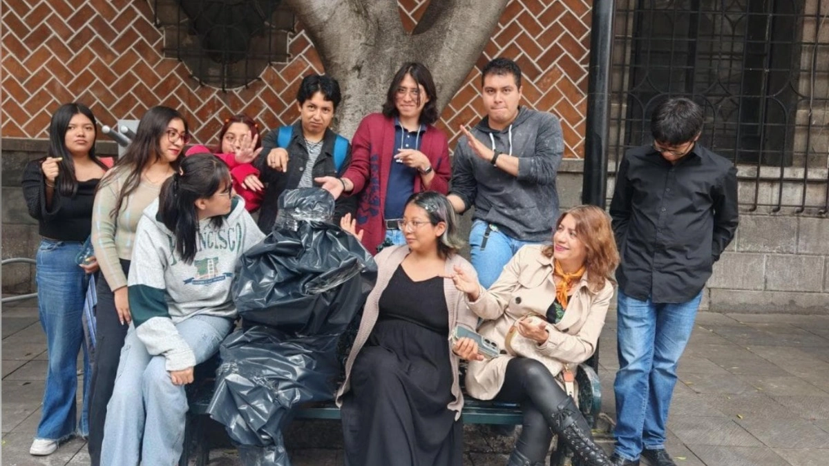 Escultura de Elena Garro tiene nuevo hogar y la reubican frente al Carolino  
