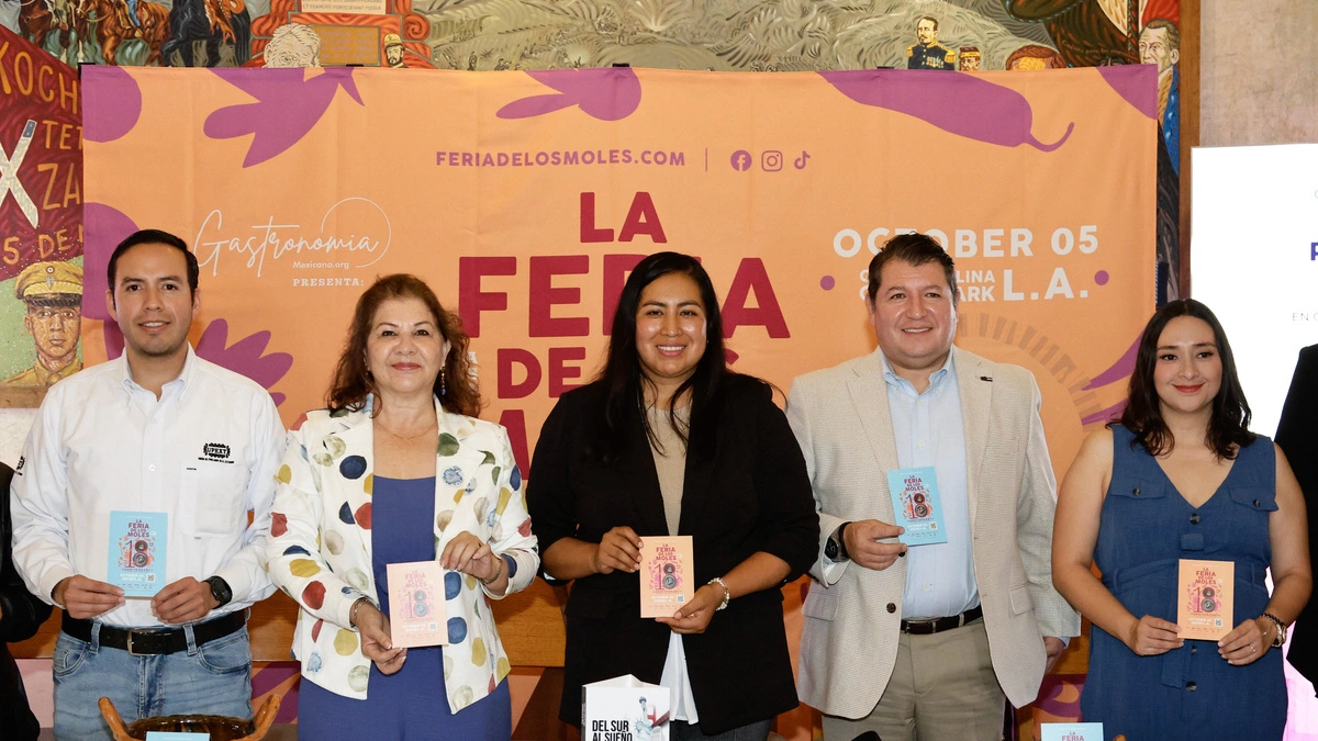 Con libro, reconocerán a los migrantes en la Feria de los Moles en Estados Unidos  