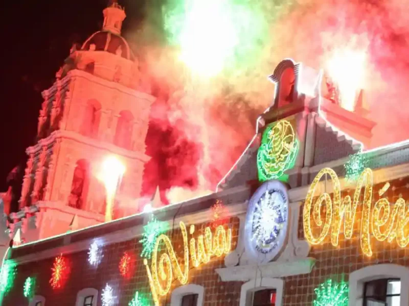 Ariadna Ayala encabeza por cuarta ocasión Grito de Independencia en Atlixco.