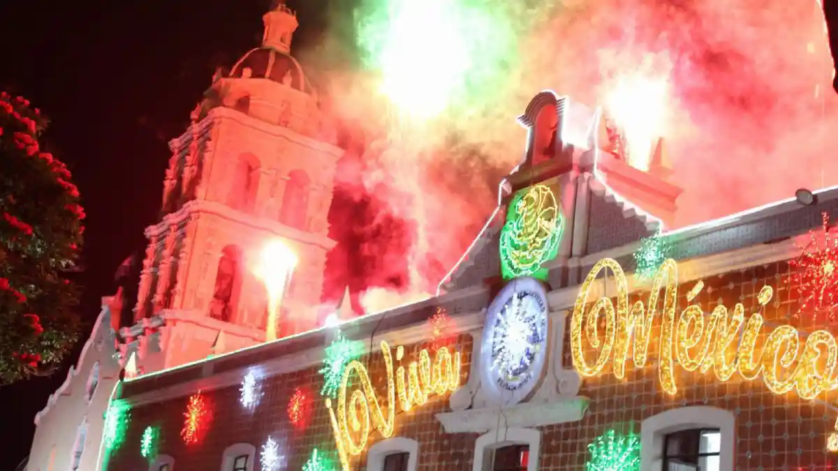 Ariadna Ayala encabeza por cuarta ocasión Grito de Independencia en Atlixco.