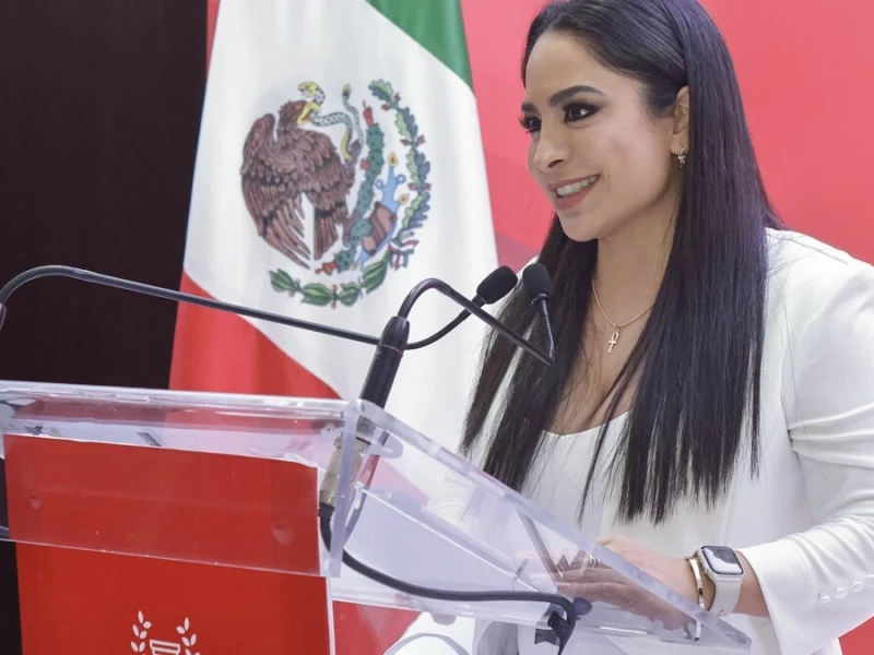 Lidia Ocaña renuncia al PRI y se va a Morena