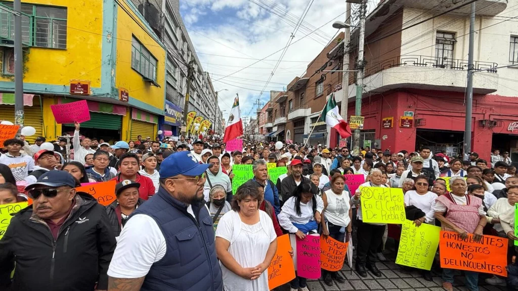 El El Fede se desmarcó de los cuerpos que dejó la Familia Michoacana en el mercado 5 de Mayo.