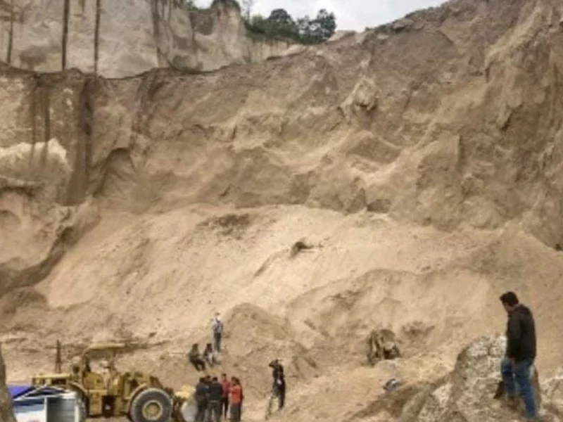 Derrumbe en mina de arena de Tlahuapan, Puebla deja un muerto