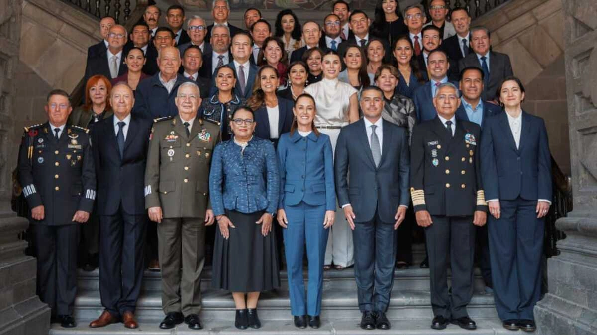 Armenta participa en la mesa de seguridad nacional con Sheinbaum, Harfuch y gobernadores 
