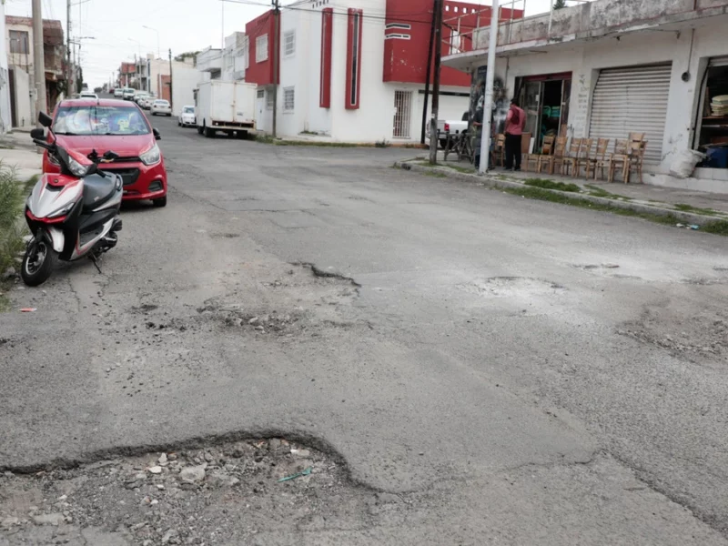 El 80% de las calles en la ciudad de Puebla están dañadas: Infraestructura  