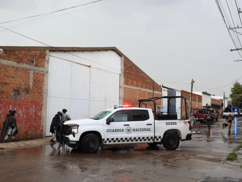 Guardia Nacional asegura bodegas con mercancía robada en la colonia Tepeyac