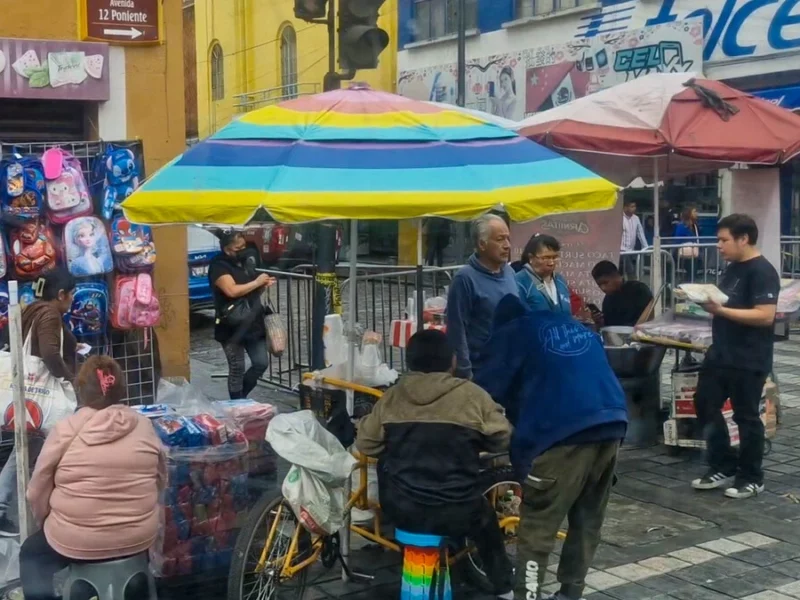 Ambulantes son utilizados por delincuentes en el Centro Histórico de Puebla: Canaco