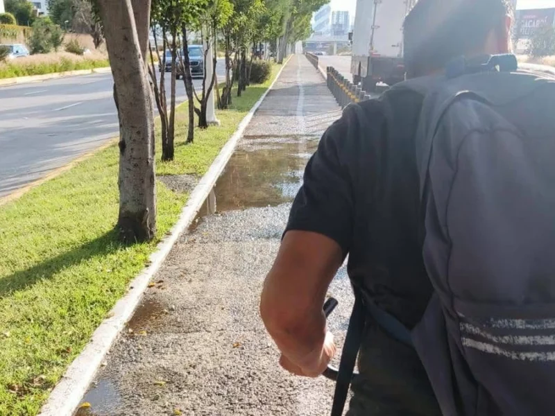 Ciclista arrolla a joven y lo deja mal herido en la Vía Atlixcáyotl  