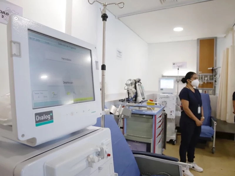 Científicos poblanos participarán en armado de equipos de hemodiálisis; equiparán unidades del IMSS 